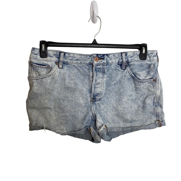 Express Blue Boyfriend Midi Mid Rise Denim Acid Wash Shorts Size 14 Button fly - Picture 1 of 9